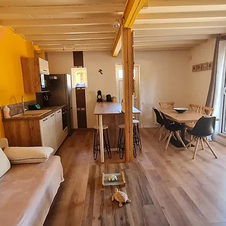 Dom wakacyjny Paisible Maison A L'ombre Des Pins Fitou