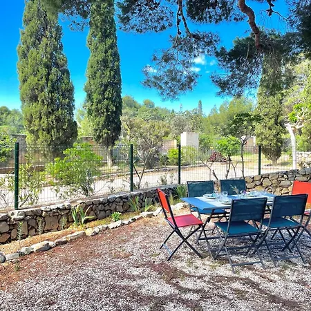 Paisible Maison A L'ombre Des Pins Hébergement de vacances Fitou